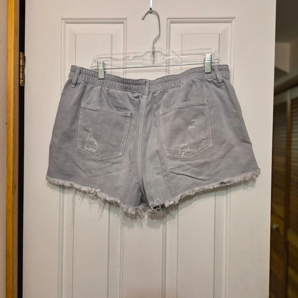 Aerie Womens Grey Distressed Denim Shorts‎ Raw Hem Elastic Back XL TG
